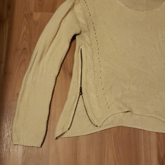 Just Fab Cream Zip Detail Sweater - Picture 3 of 4
